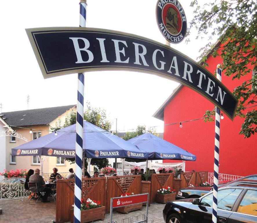 ホテルGasthaus Hirsch バーデン＝バーデン エクステリア 写真
