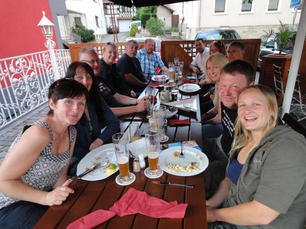 ホテルGasthaus Hirsch バーデン＝バーデン エクステリア 写真