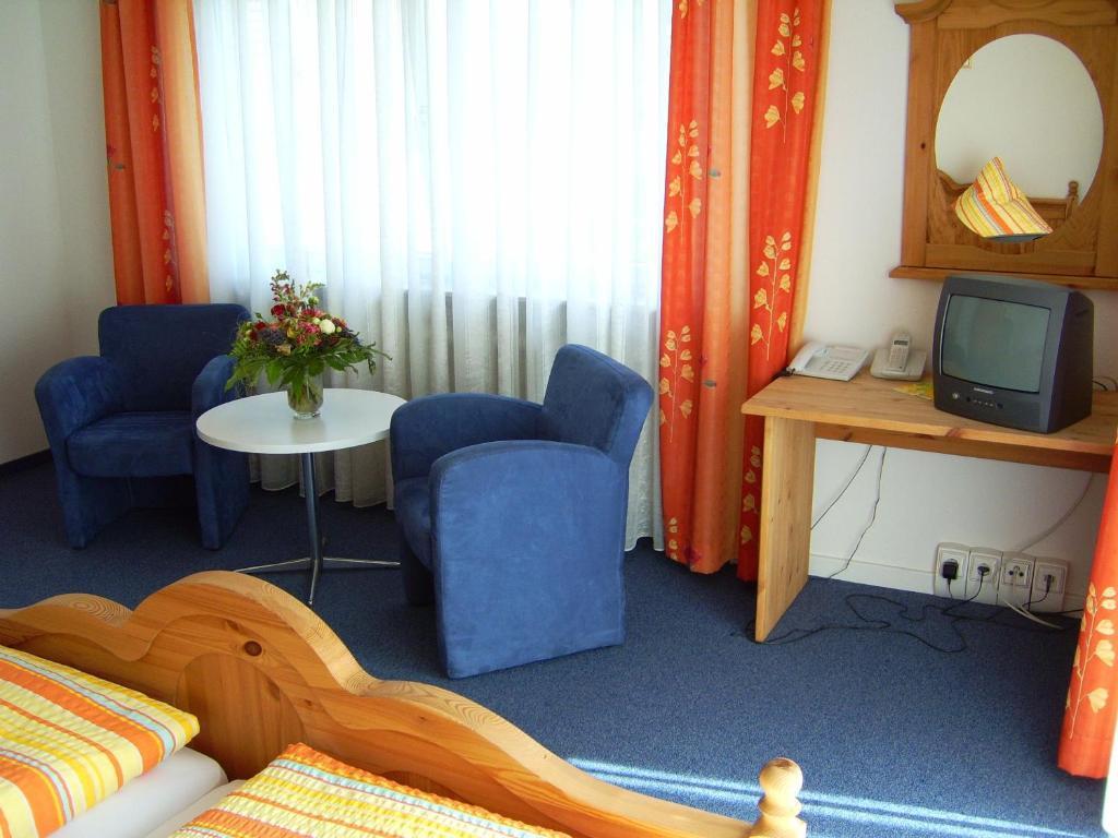 ホテルGasthaus Hirsch バーデン＝バーデン 部屋 写真